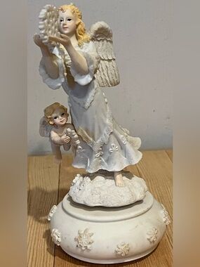 1998 House of Lloyd Christmas Around The World- 8”